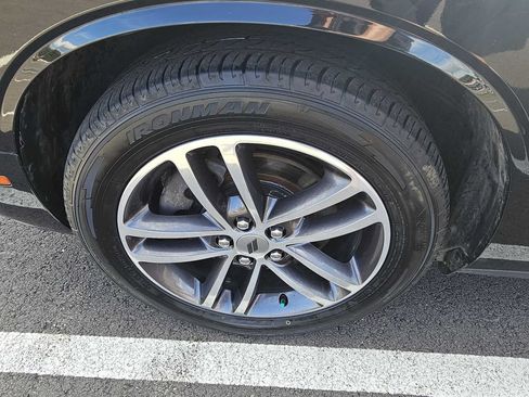 Used 2019 Dodge Challenger SXT w/ Driver Convenience Group AWD/4WD image 10
