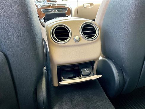 Used 2016 Mercedes-Benz C 300 4MATIC Sedan image 10