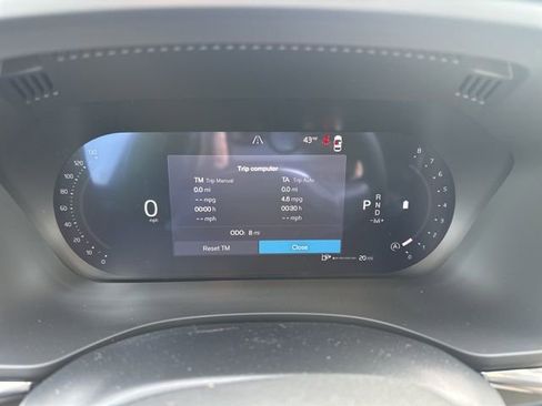 New 2026 Volvo XC60 B5 Plus w/ Protection Package Premier AWD/4WD image 18