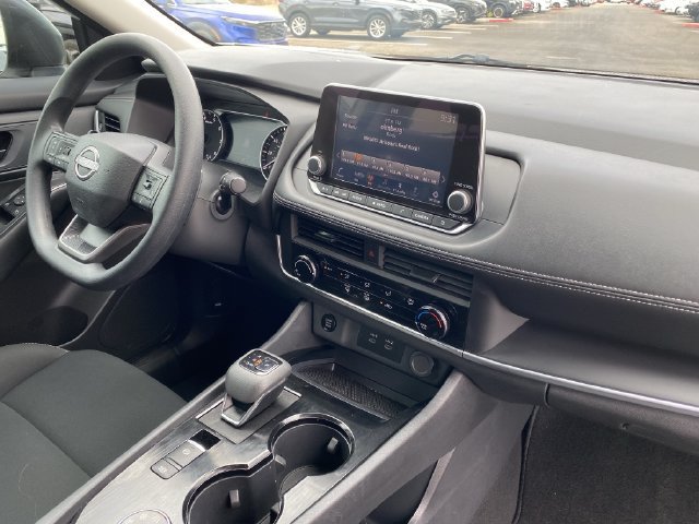 Used 2025 Nissan Rogue S AWD/4WD image 12