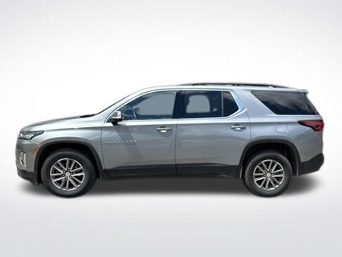 Used 2023 Chevrolet Traverse LT FWD image 3