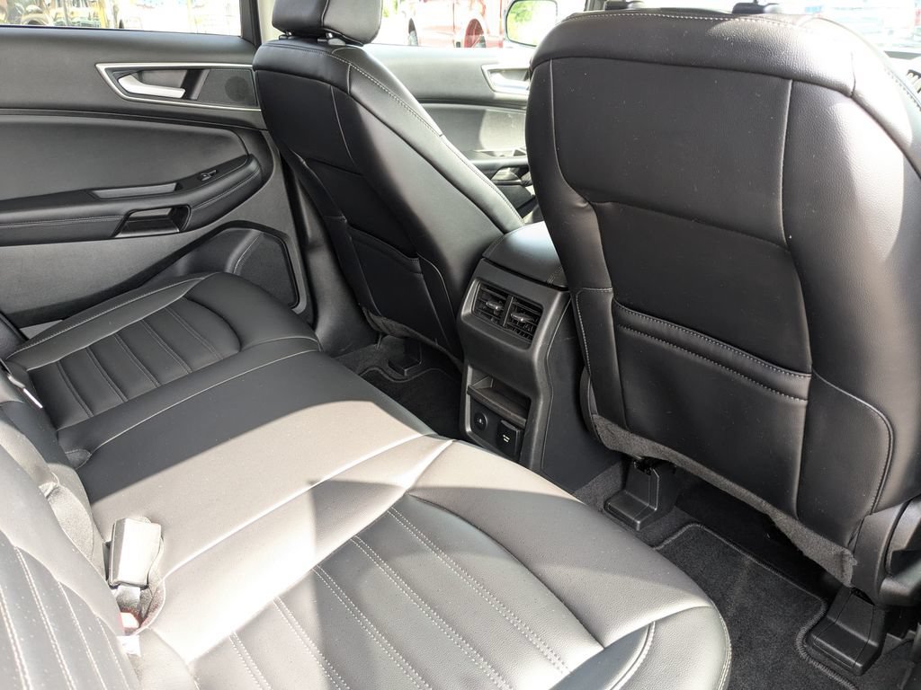 Used 2024 Ford Edge SEL w/ Convenience Package AWD/4WD image 16