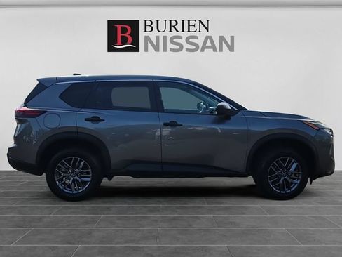 Used 2024 Nissan Rogue S AWD/4WD image 6