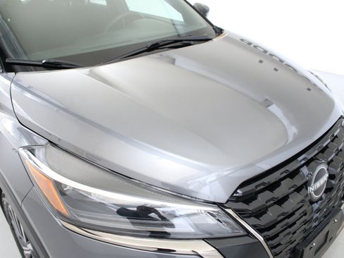 Used 2024 Nissan Kicks SR FWD image 12