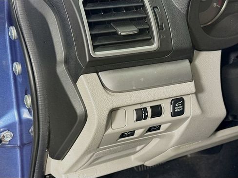 Used 2016 Subaru Forester 2.5i Limited image 10