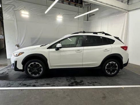 Used 2022 Subaru Crosstrek 2.0i Premium w/ Popular Package #2 image 2