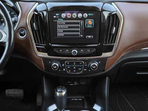 Used 2018 Chevrolet Traverse High Country AWD/4WD image 18