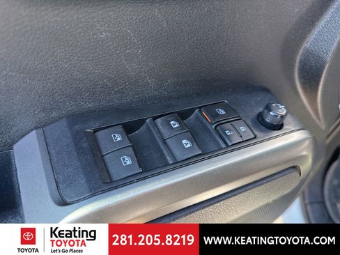 Used 2021 Toyota Tacoma Limited AWD/4WD image 14