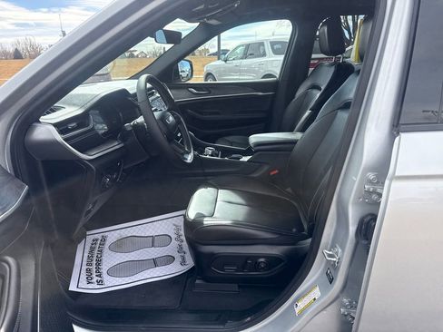 Used 2025 Jeep Grand Cherokee Limited 4xe w/ Trailer Tow Package image 10