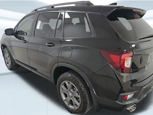 Used 2024 Honda Passport TrailSport image 7