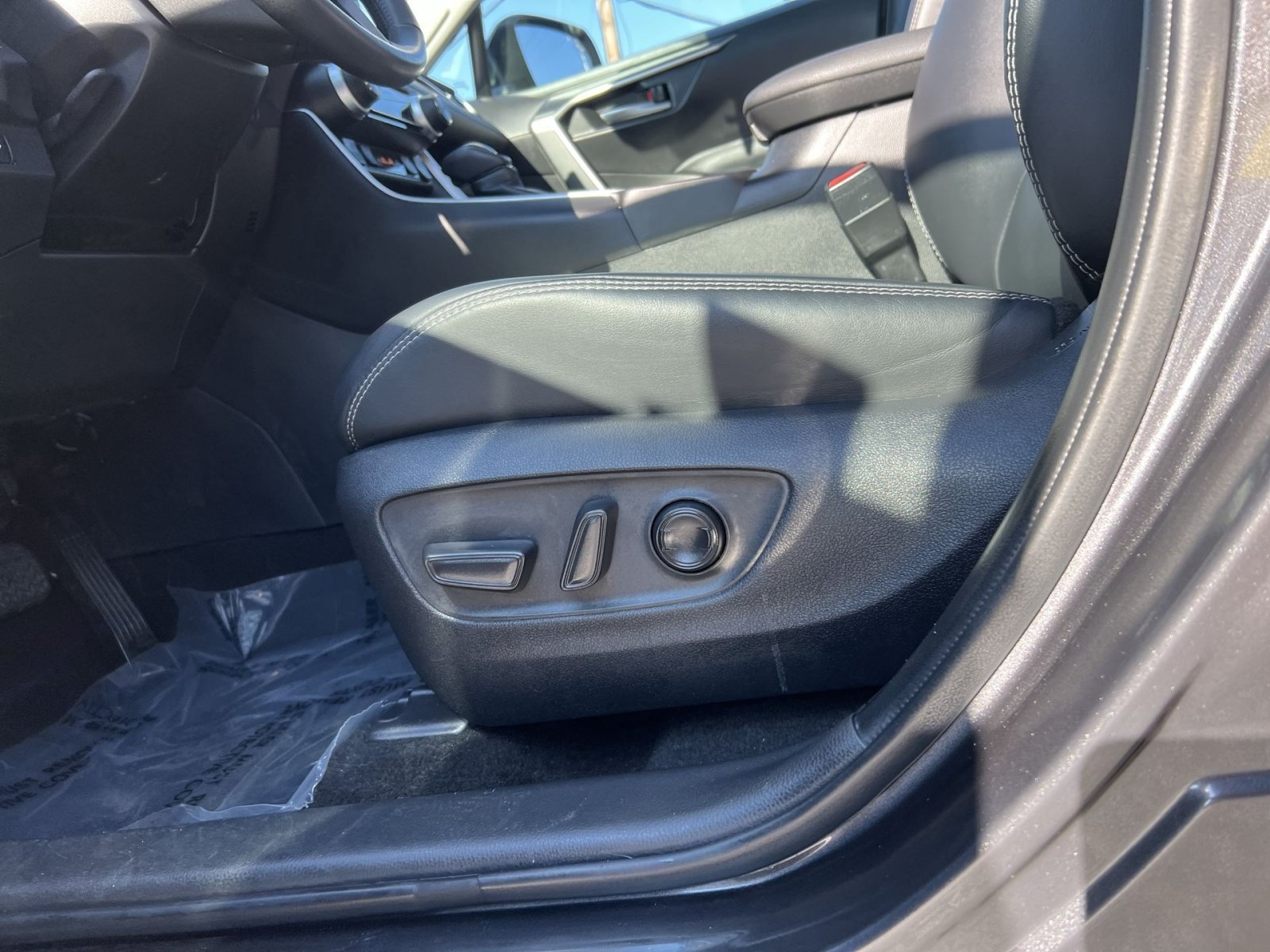 Used 2024 Toyota RAV4 XLE Premium w/ Weather Package AWD/4WD image 14