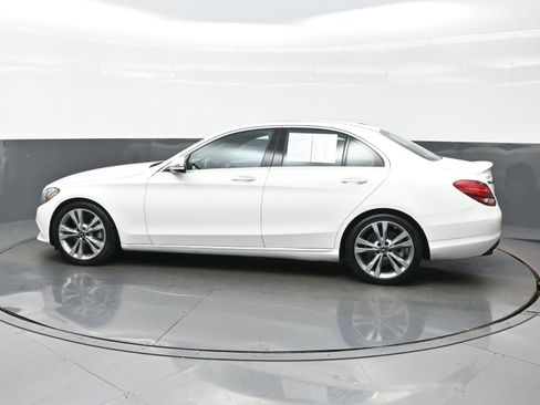 Used 2018 Mercedes-Benz C 300 Sedan w/ Premium Package image 4