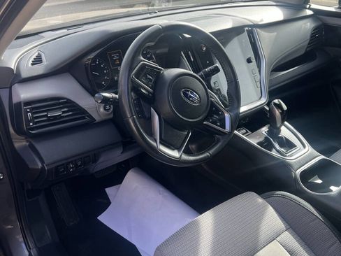 Used 2022 Subaru Outback Premium image 8