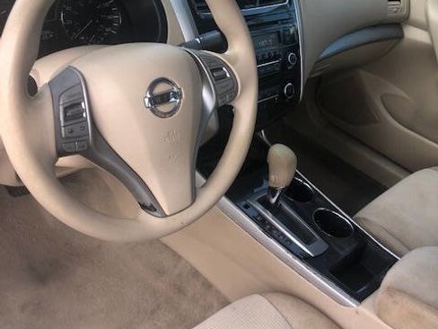 Used 2013 Nissan Altima 2.5 S image 10