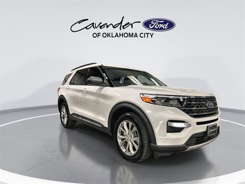 Used 2022 Ford Explorer XLT w/ Equipment Group 202A image 2