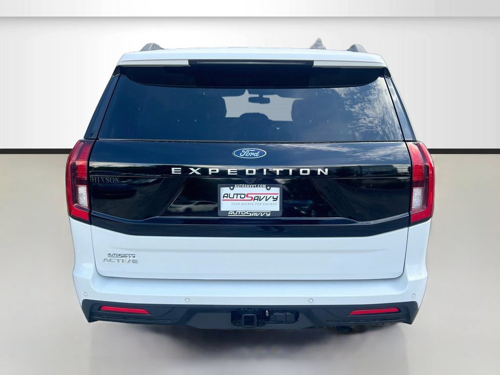 Used 2026 Ford Expedition Active RWD image 6