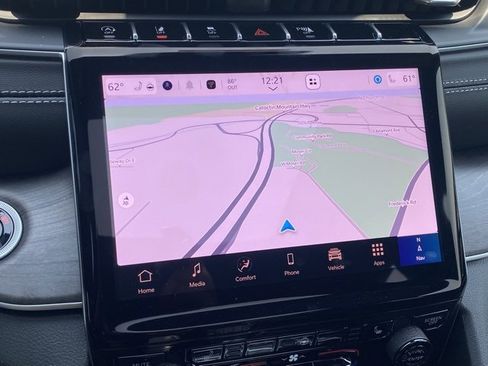 New 2025 Jeep Grand Cherokee Limited w/ Black Appearance Package image 3