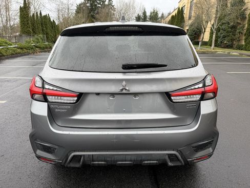 Used 2020 Mitsubishi Outlander Sport Black Edition image 6