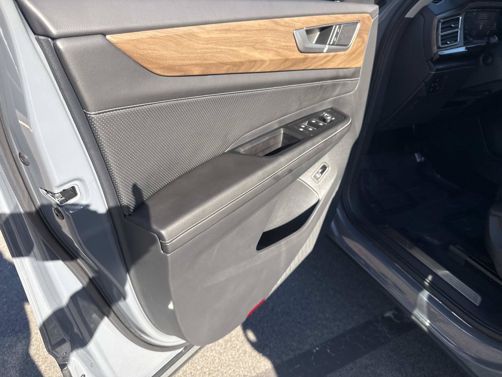 Certified 2026 Volkswagen Atlas SE AWD/4WD image 19