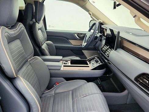 Used 2022 Lincoln Navigator L Black Label AWD/4WD image 25
