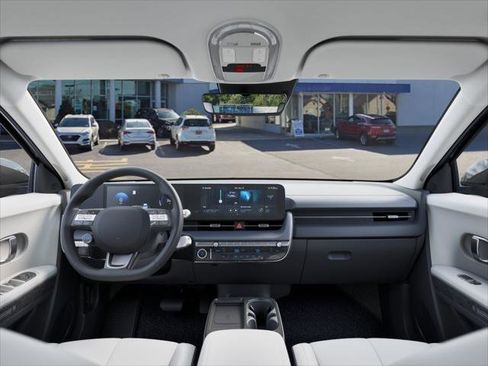 New 2025 Hyundai Ioniq 5 SEL image 11