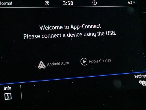 Certified 2024 Volkswagen Tiguan SE R-Line image 32