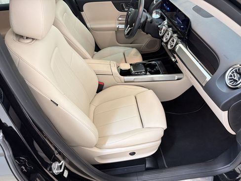 Used 2021 Mercedes-Benz GLB 250 image 28