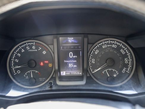 Used 2017 Toyota Tacoma TRD Off-Road RWD image 28