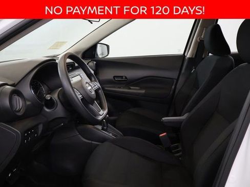 New 2025 Nissan Kicks Play S image 9