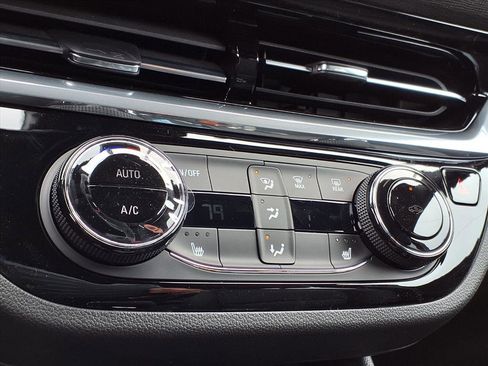 New 2026 Buick Envista Sport Touring image 5