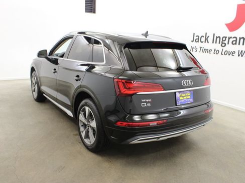Used 2022 Audi Q5 2.0T Premium Plus w/ Premium Plus Package AWD/4WD image 3