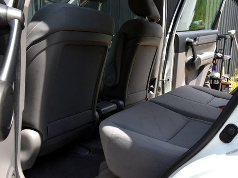 Used 2011 Honda CR-V LX image 11