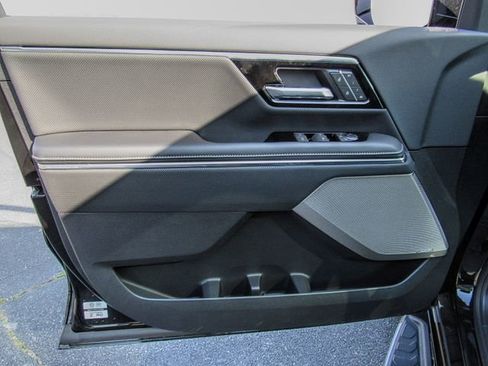 New 2025 GMC Sierra EV Denali image 14