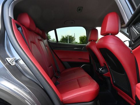 Used 2021 Alfa Romeo Stelvio Sprint w/ Nero Edizione RWD image 23