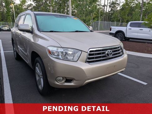 Used 2010 Toyota Highlander Limited AWD/4WD image 1