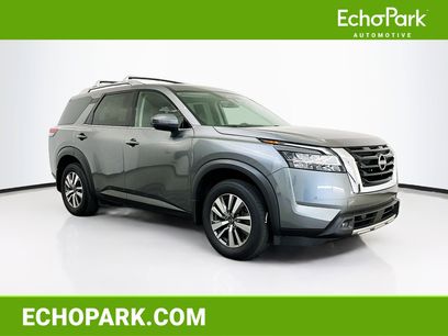 Used 2023 Nissan Pathfinder SL