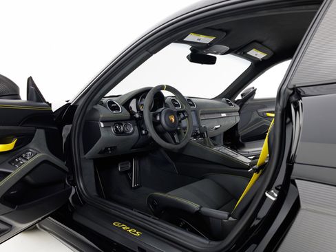 Used 2025 Porsche 718 Cayman GT4 RS image 14