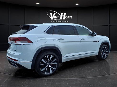 Used 2025 Volkswagen Atlas Cross Sport SEL Premium R-Line image 3