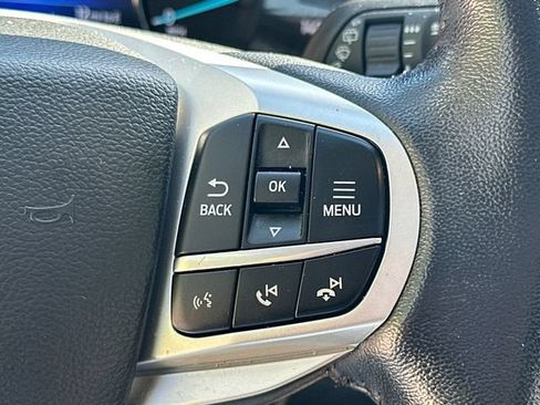 Used 2022 Ford Explorer XLT w/ Equipment Group 202A AWD/4WD image 33