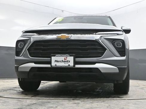 Used 2025 Chevrolet TrailBlazer LT w/ Driver Confidence Package image 34