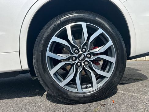 Certified 2024 Cadillac XT6 Sport w/ LPO, Floor Liner Package AWD/4WD image 19
