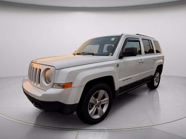 Used 2012 Jeep Patriot Latitude AWD/4WD image 4