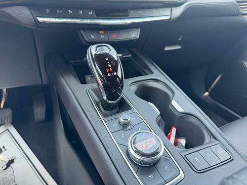 Used 2020 Cadillac XT4 Premium Luxury AWD/4WD image 30