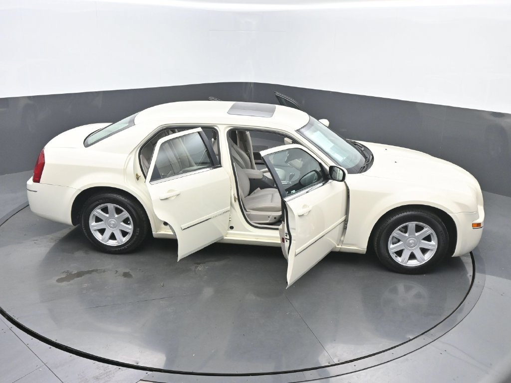 Used 2005 Chrysler 300 Touring w/ Sound Group RWD image 64