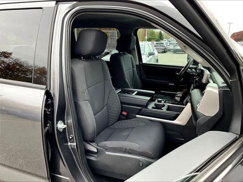 Used 2022 Toyota Tundra SR5 image 11