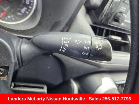 Used 2021 Toyota RAV4 LE FWD image 22