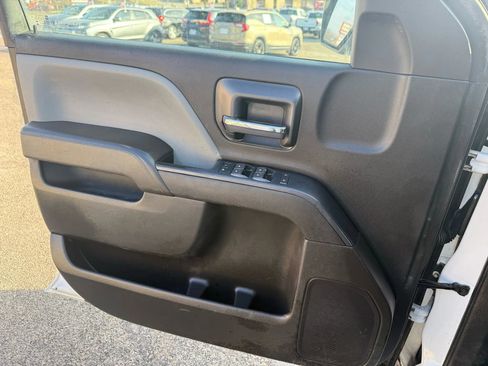 Used 2017 GMC Sierra 2500 2WD Crew Cab image 18