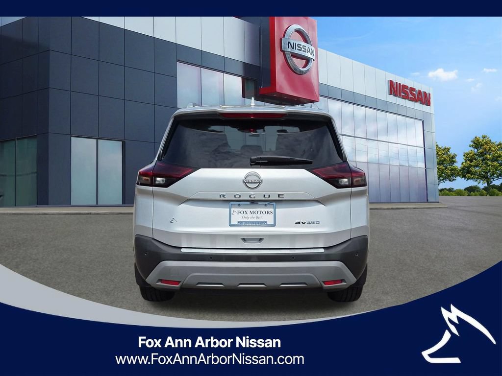 Certified 2023 Nissan Rogue SV w/ SV Premium B Package AWD/4WD image 4