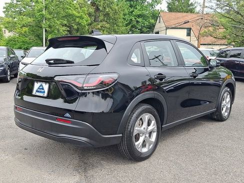 Certified 2023 Honda HR-V LX image 6