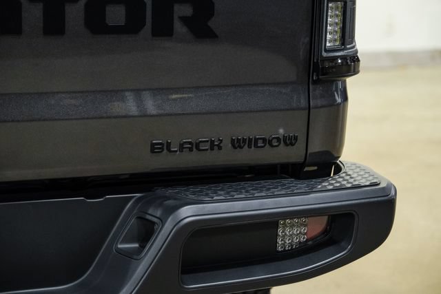 Used 2025 Jeep Gladiator Sport AWD/4WD image 13